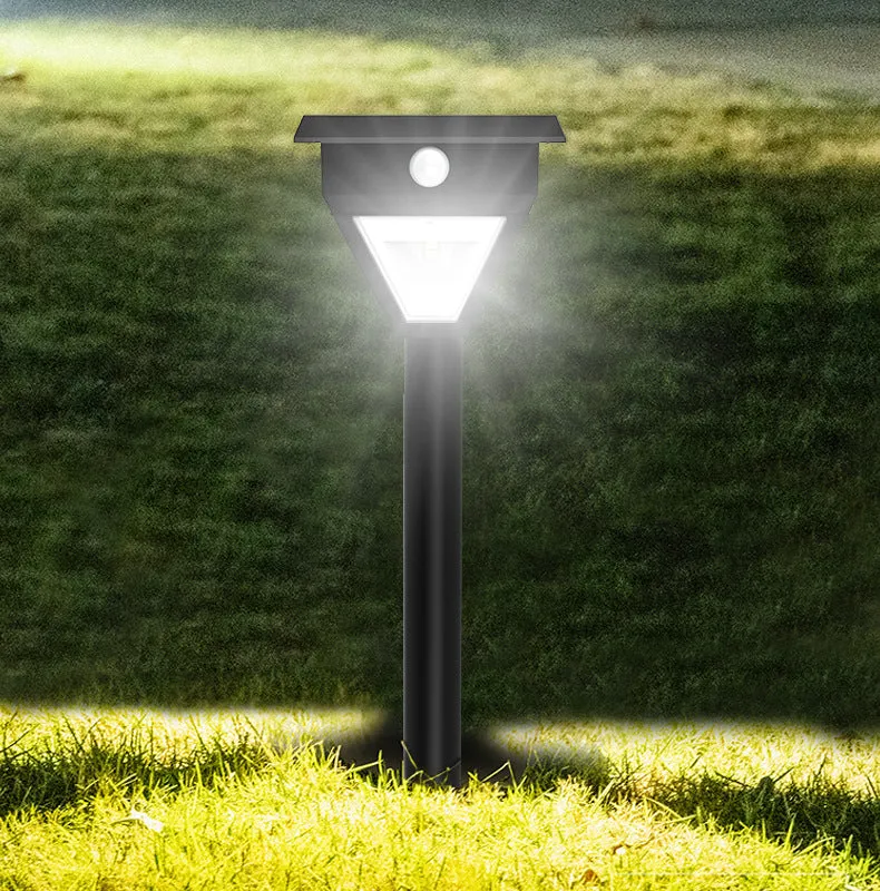 4 LED Solar Lawn Light