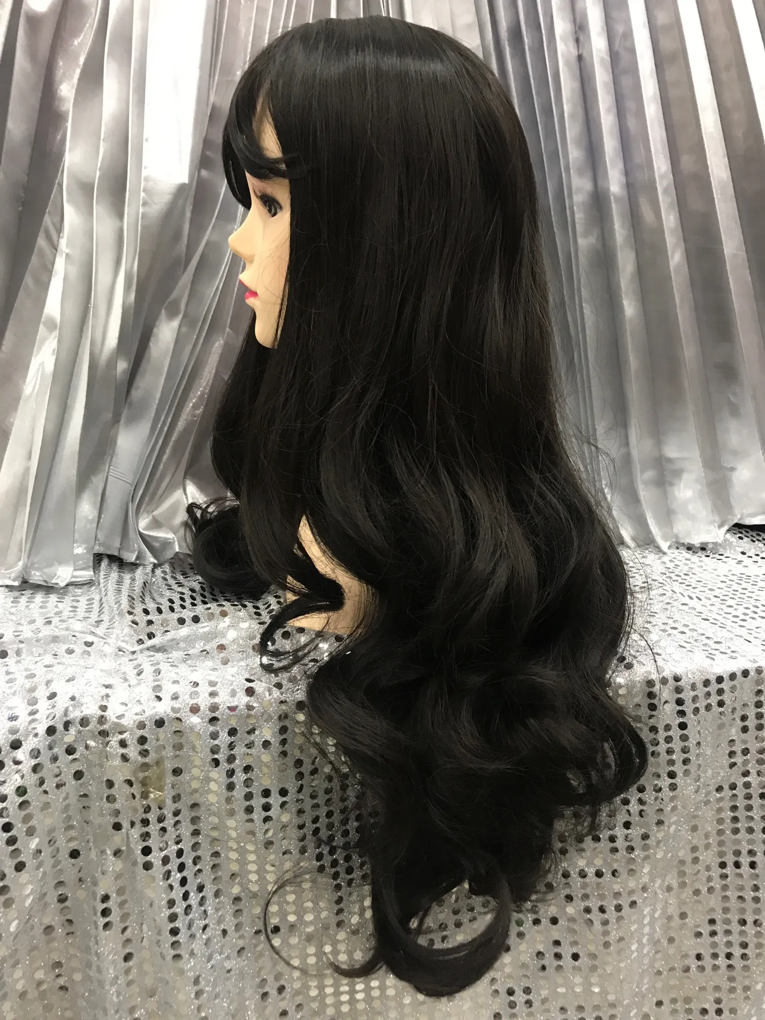 Black 26" Synthetic Wavy Wig With Soft Fringe