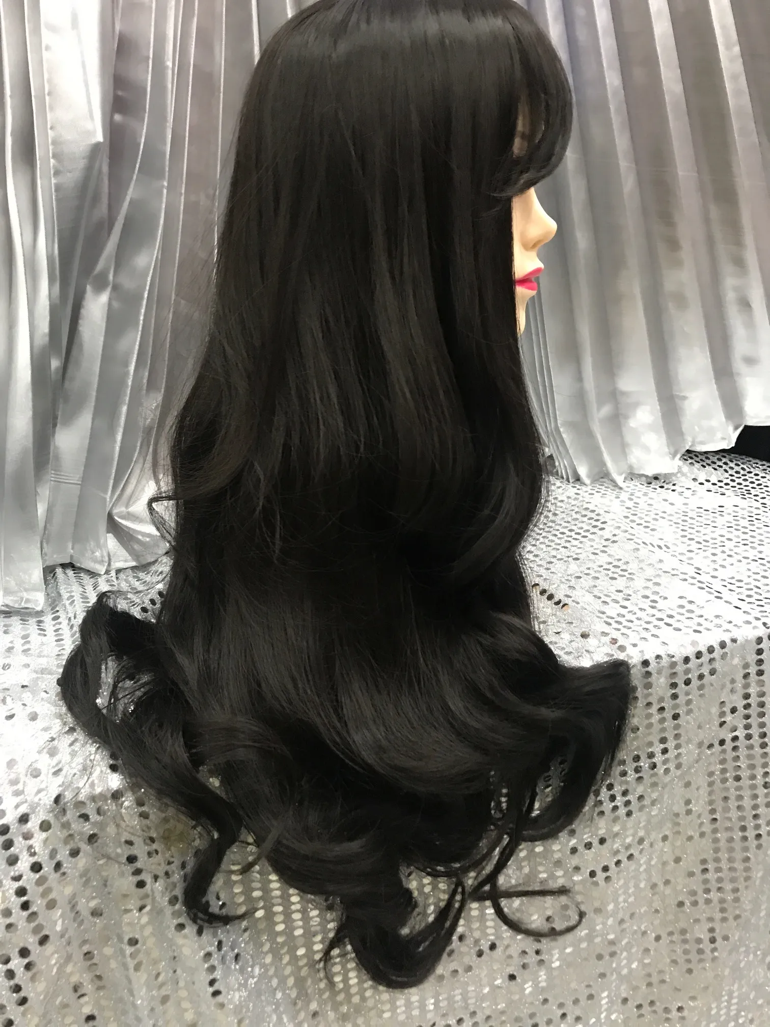 Black 26" Synthetic Wavy Wig With Soft Fringe