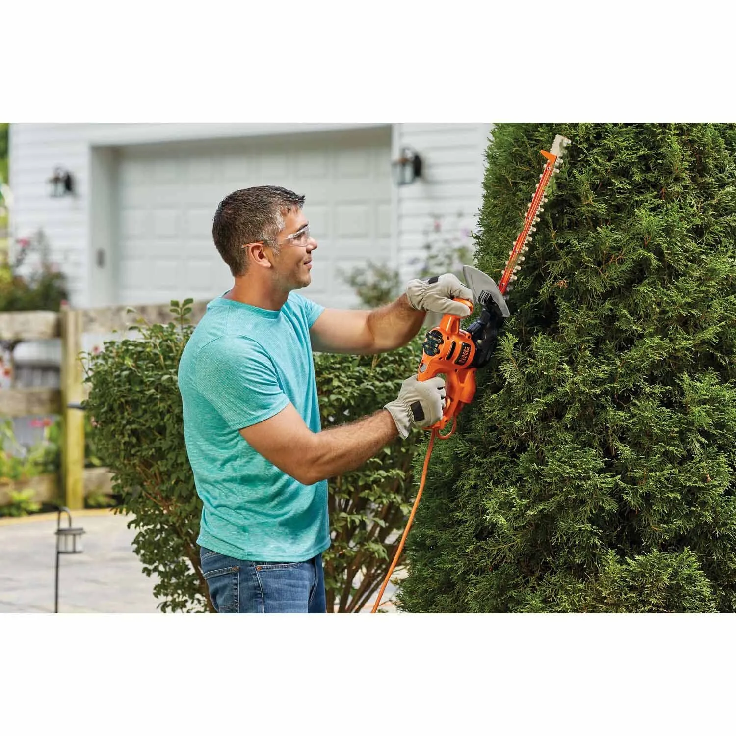 Black & Decker BEHTS125 16 in. SAWBLADE™ Electric Hedge Trimmer