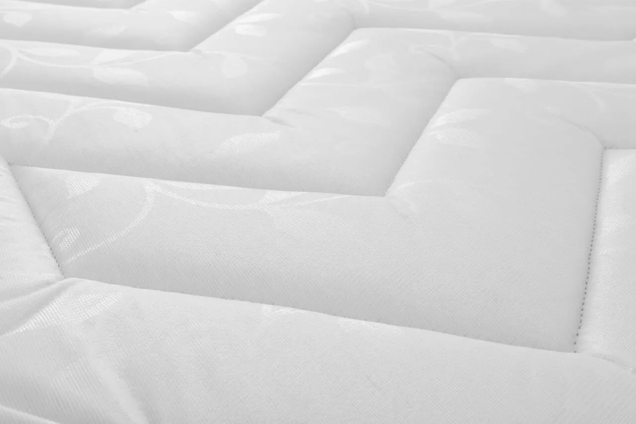 DELUXE SEMI-ORTHOPAEDIC MATTRESS 150CM