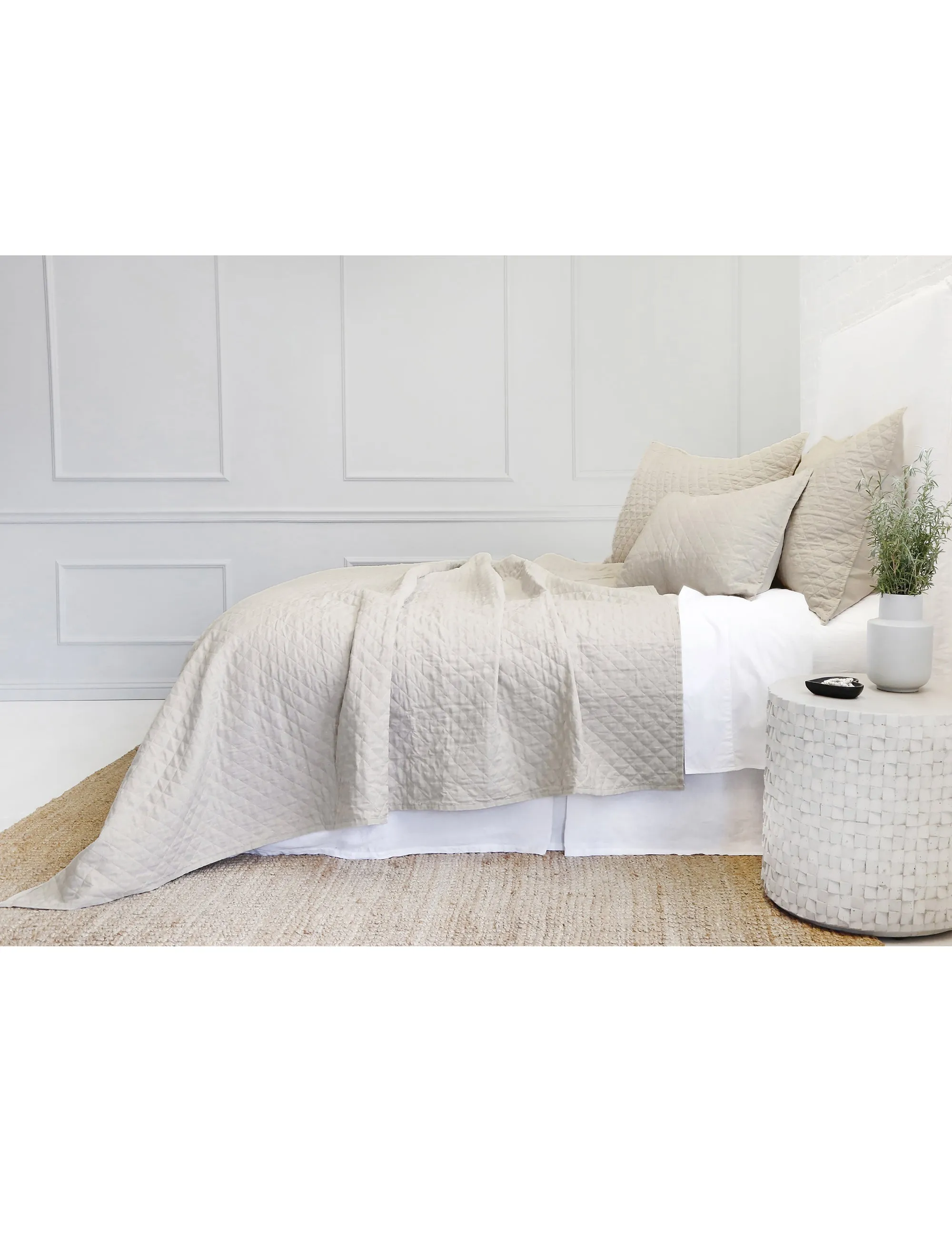 Hampton Queen Quilt - White