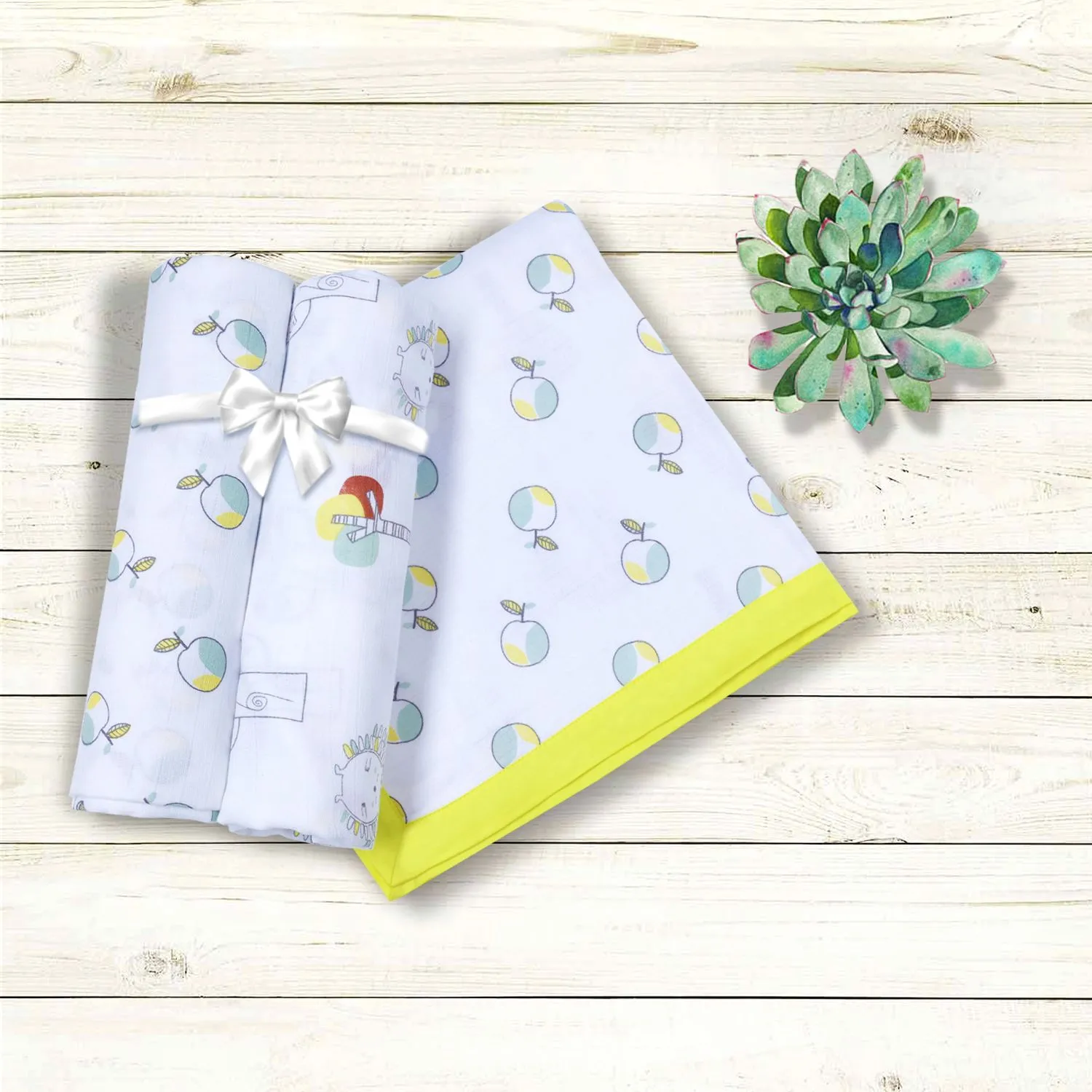 Muslin Blanket - 4 Layered - Apple Print