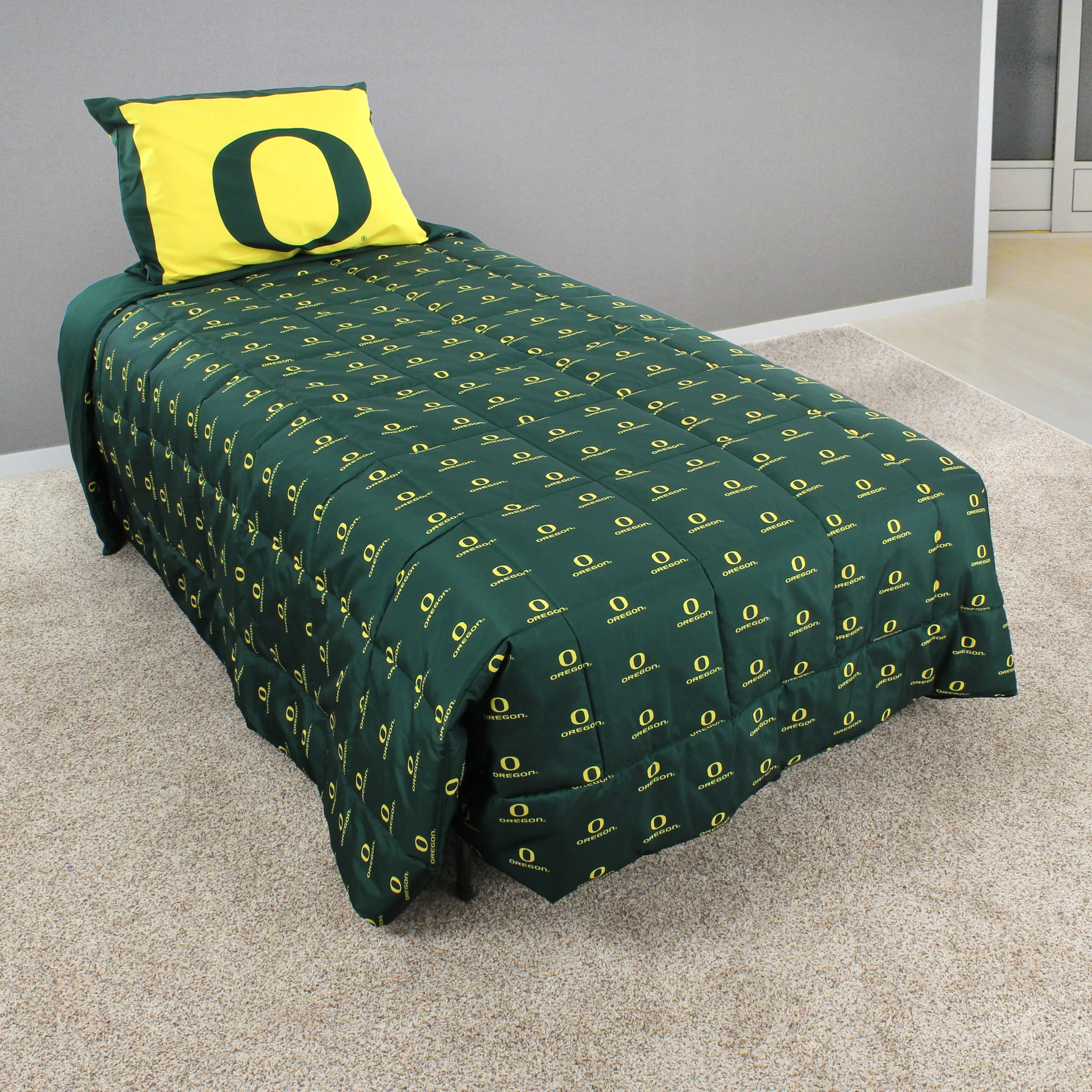 Oregon Ducks Reversible Polyester Comforter Set