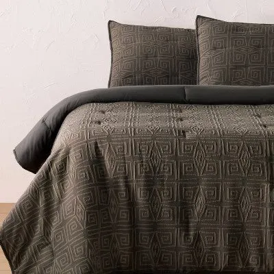 Twin/Twin Extra Long Geo Quilt and Sham Set Dark Gray - Opalhouse designed with