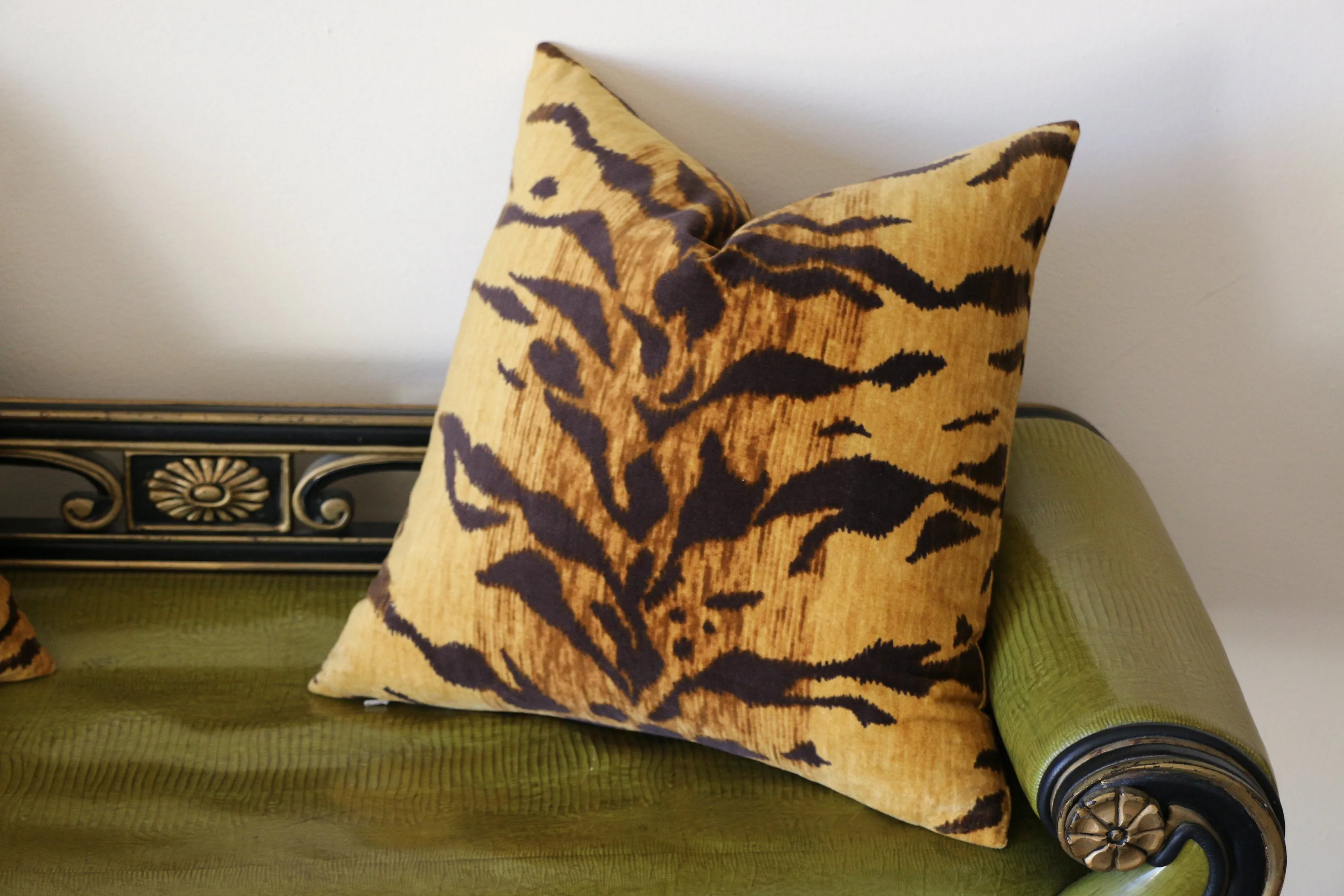 Velvet Tiger Cushion Cover / Velvet Leopard Pillow / Animal Print Pillow Cover / Jamil Natural Pillow / Beverly Hills Hotel Pillow