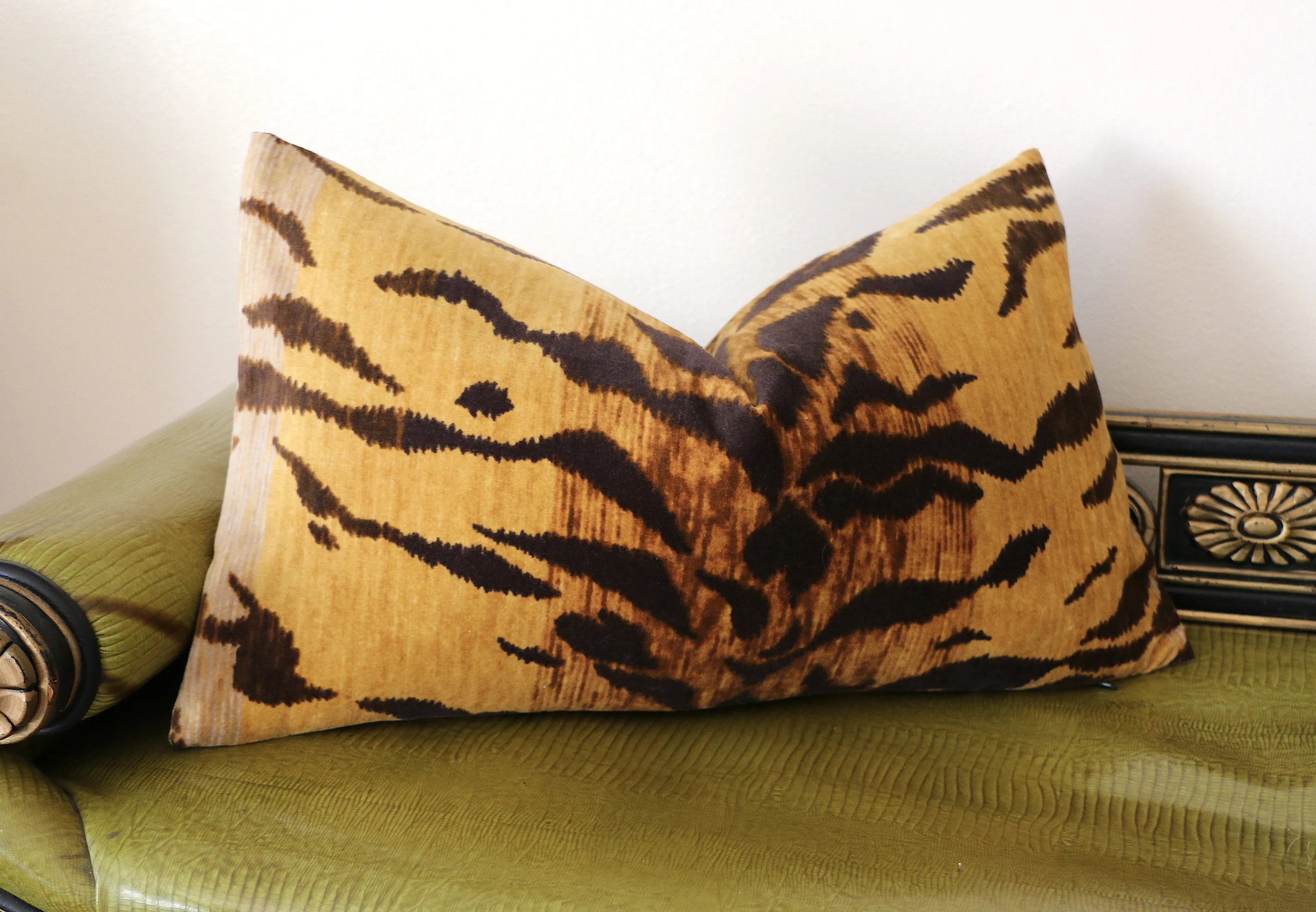 Velvet Tiger Cushion Cover / Velvet Leopard Pillow / Animal Print Pillow Cover / Jamil Natural Pillow / Beverly Hills Hotel Pillow