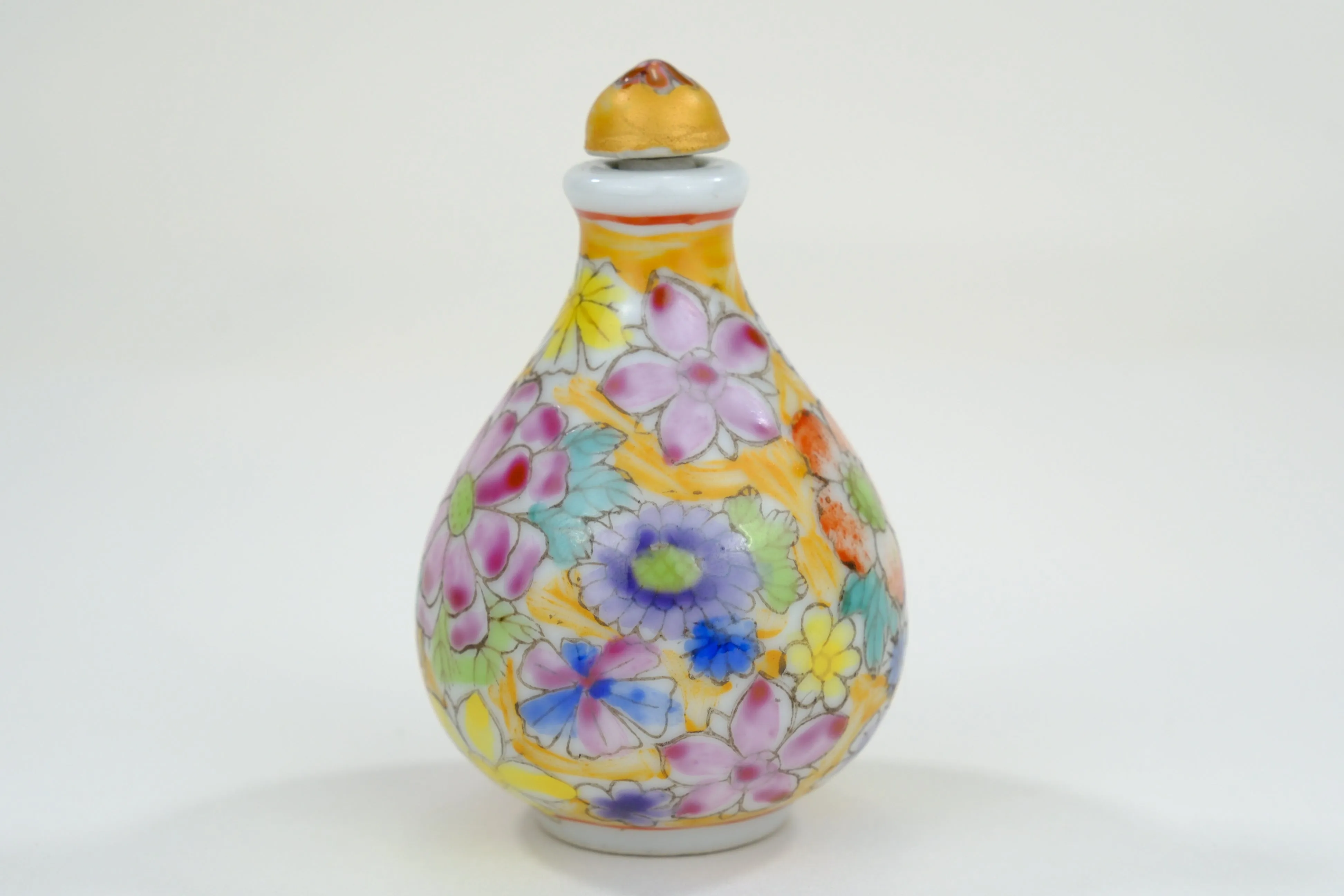 Vintage Chinese Porcelain Floral Motif Snuff Bottle 3"