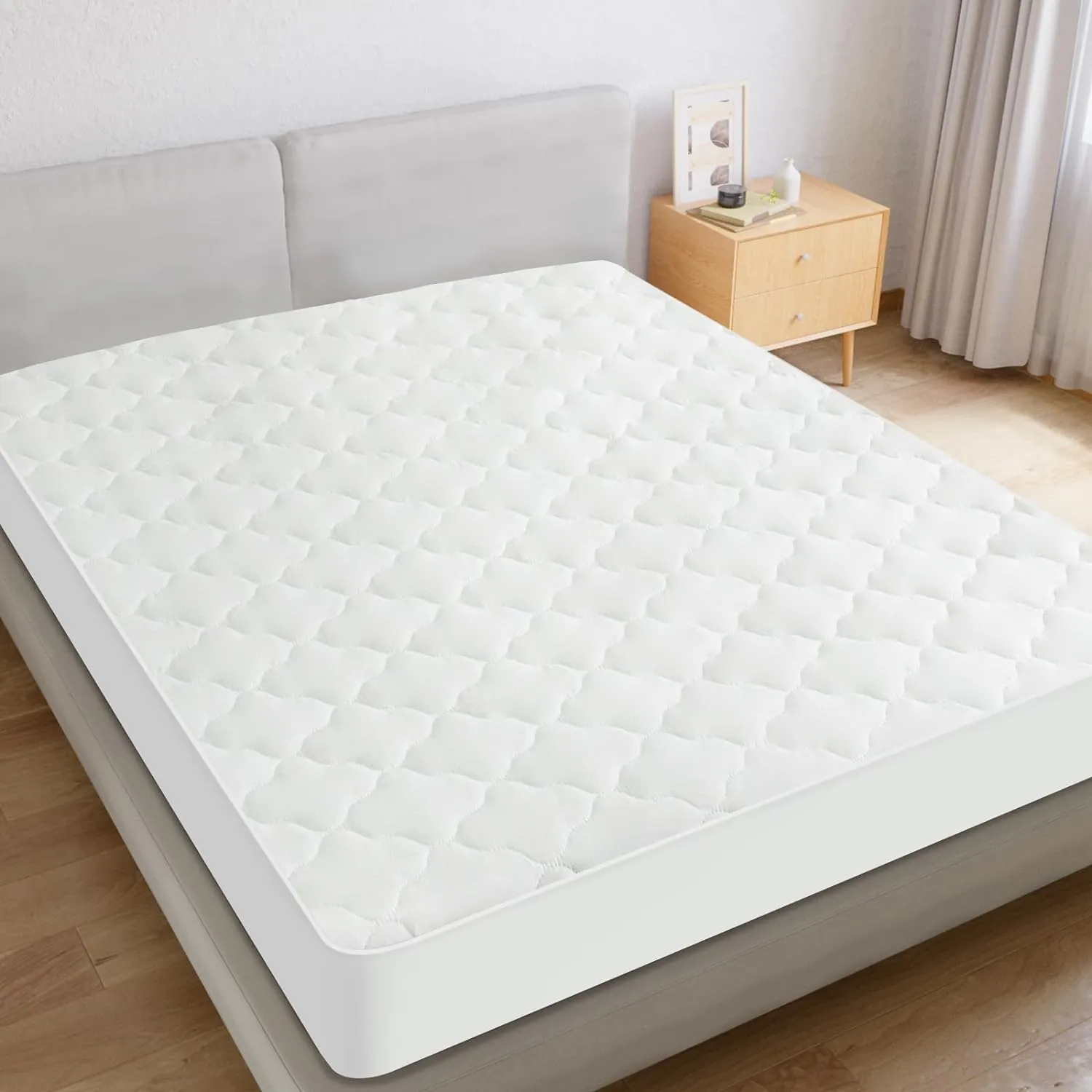 Waterproof Mattress Protector Quilted, Breathable & Noiseless Mattress Pad Cover, Fitted with Deep Pocket